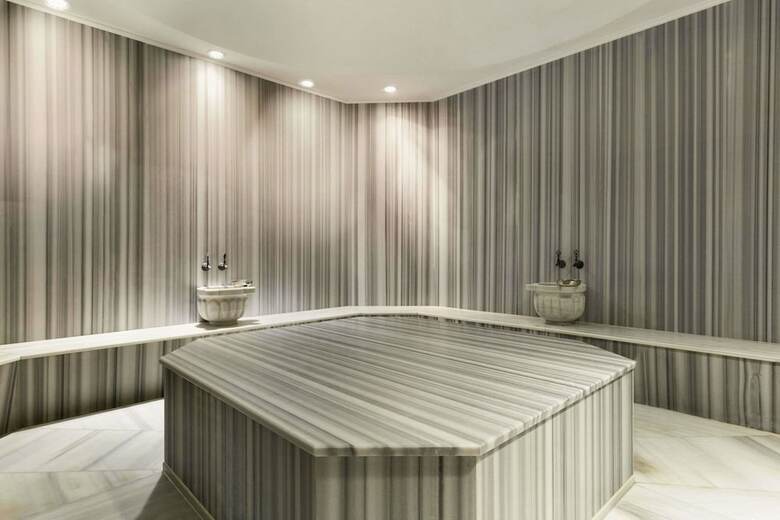 Ramada Hotel & Suites By Wyndham Istanbul Atakoy