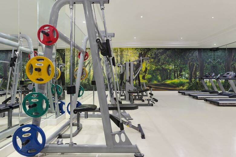 Ramada Hotel & Suites By Wyndham Istanbul Atakoy