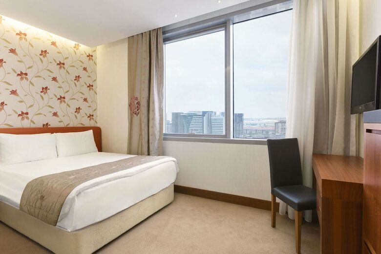 Ramada Hotel & Suites By Wyndham Istanbul Atakoy