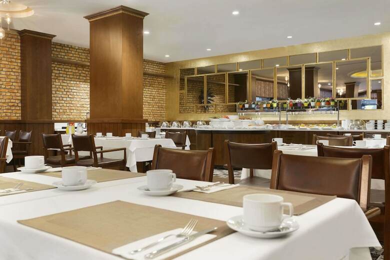 Ramada Hotel & Suites By Wyndham Istanbul Atakoy