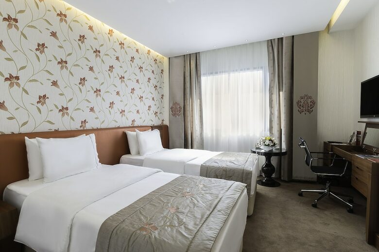 Ramada Hotel & Suites By Wyndham Istanbul Atakoy