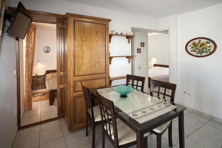 Hotel Kapetanos Rooms