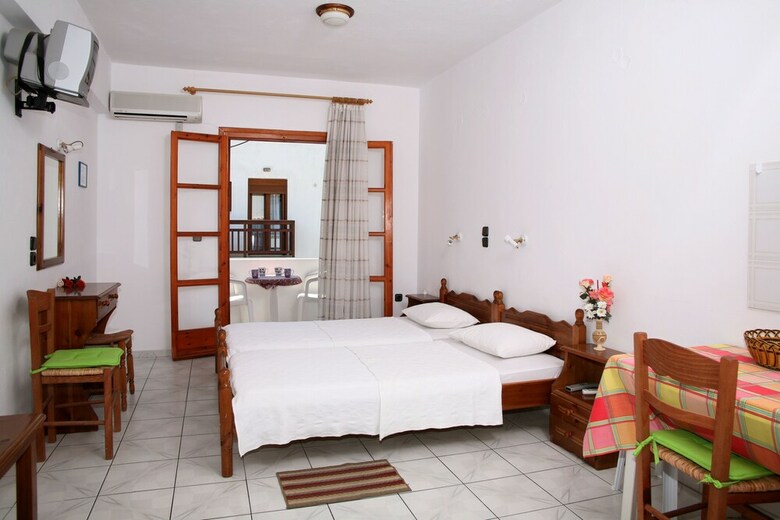 Hotel Kapetanos Rooms