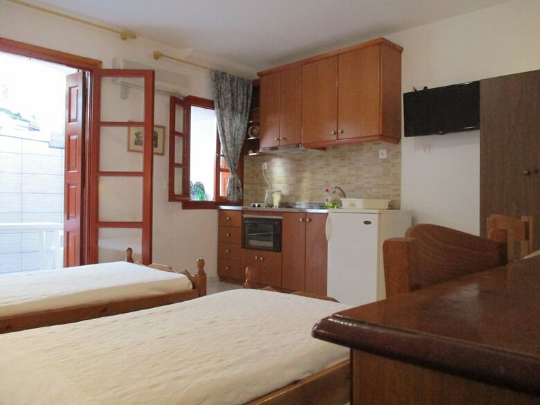 Hotel Kapetanos Rooms