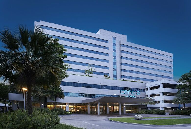 Centra Government Complex Hotel & Convention Centre