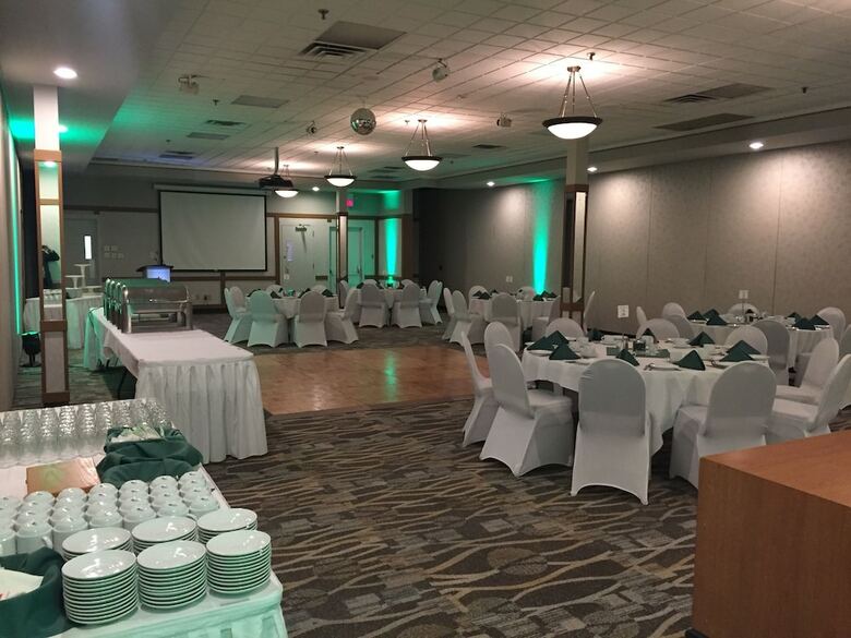 Hotel Canad Inns Destination Centre Transcona