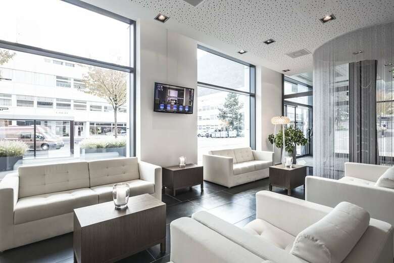 City West Hotel & Restaurant