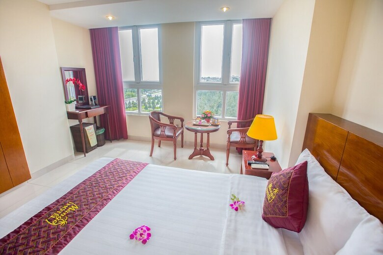 Grand Mango Hotel