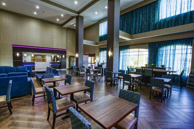 Hotel Comfort Suites Waco North