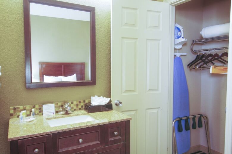 Hotel Comfort Suites Waco North