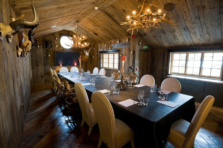 Hotel The Crazy Bear Beaconsfield