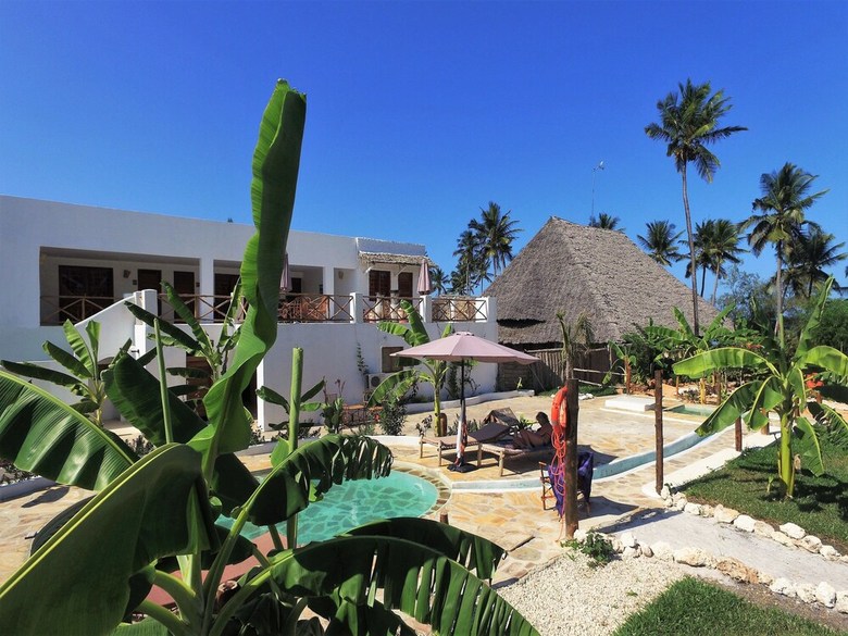 Hotel Paradise Beach Resort