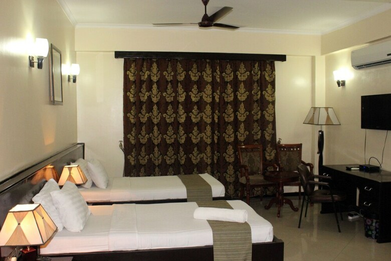Hotel Sapphire
