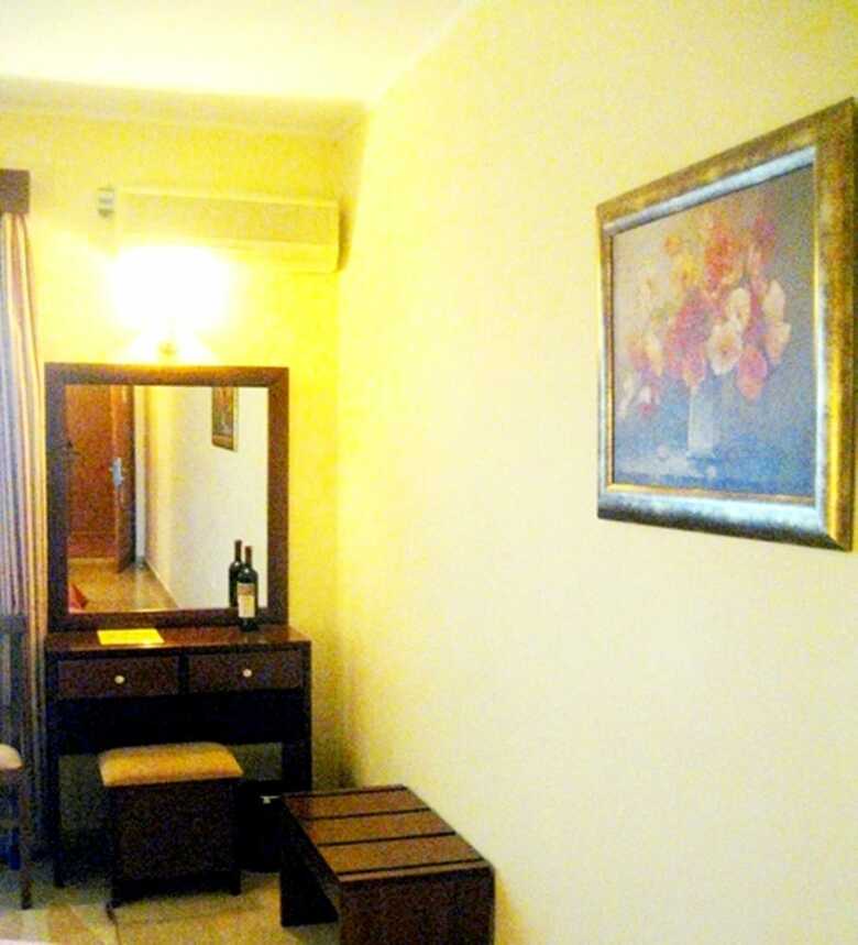Elysee Hotel