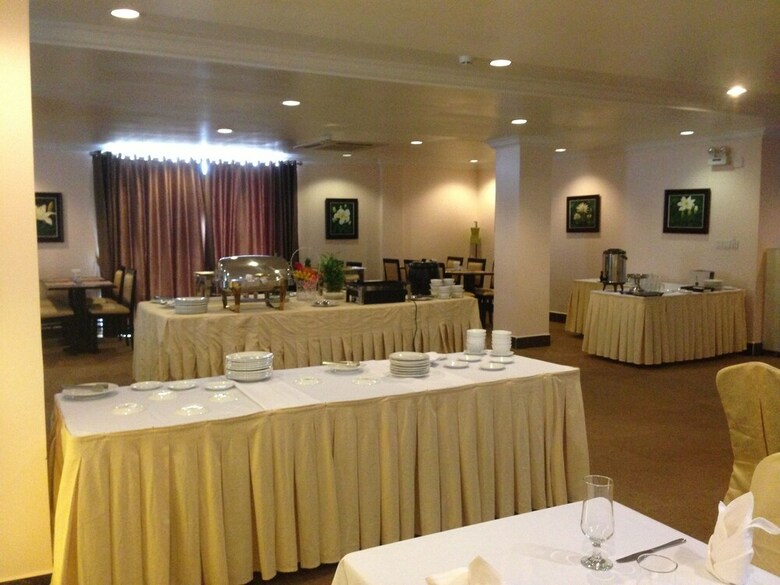 Jun Yue Hotel