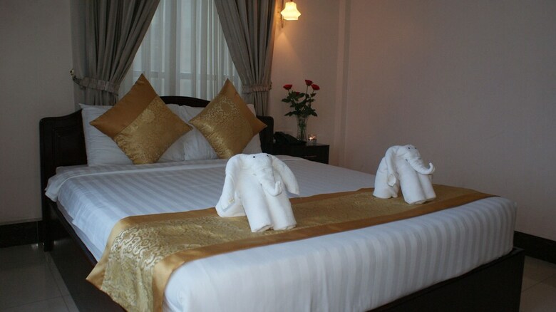 Jun Yue Hotel