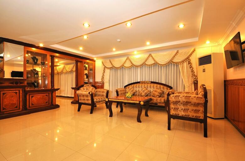 Jun Yue Hotel