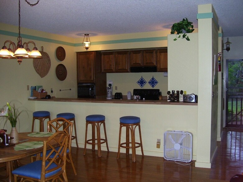 Molokai Vacation Properties ? Paniolo Hale