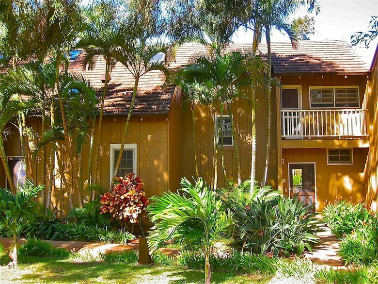 Molokai Vacation Properties ? Paniolo Hale
