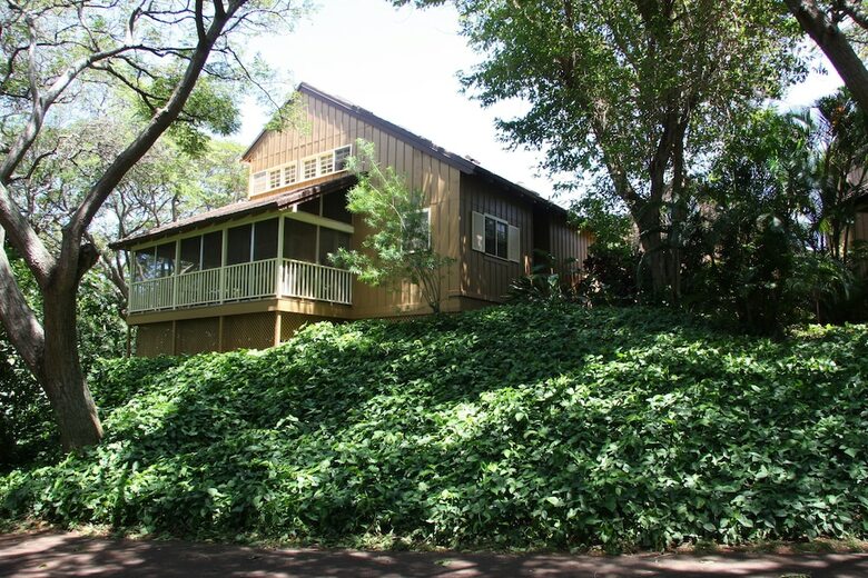 Molokai Vacation Properties ? Paniolo Hale