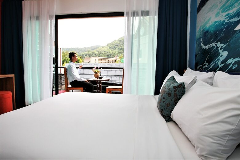 Must Sea Hotel Kata
