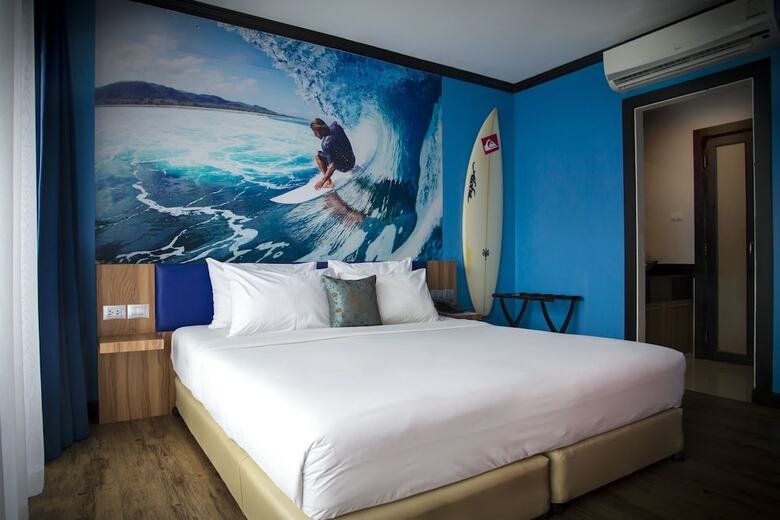 Must Sea Hotel Kata