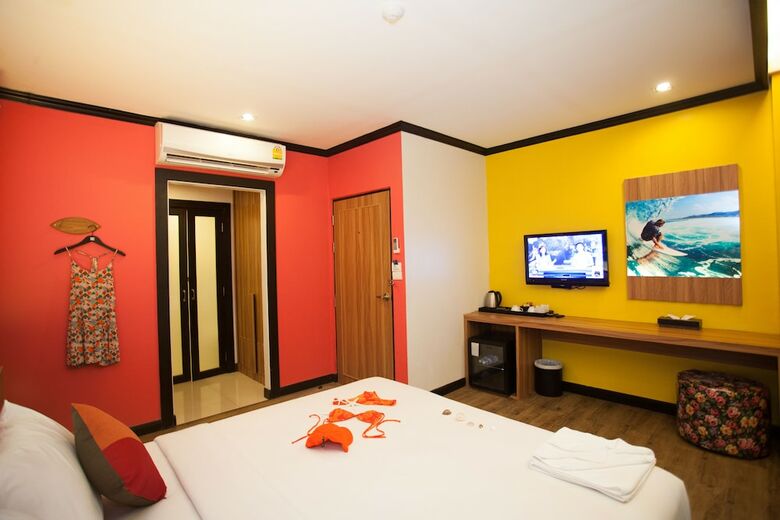 Must Sea Hotel Kata