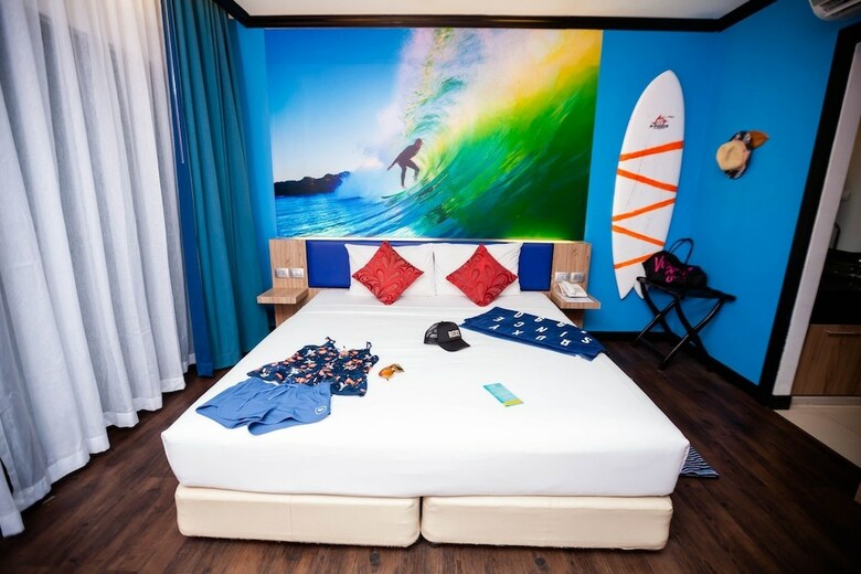 Must Sea Hotel Kata