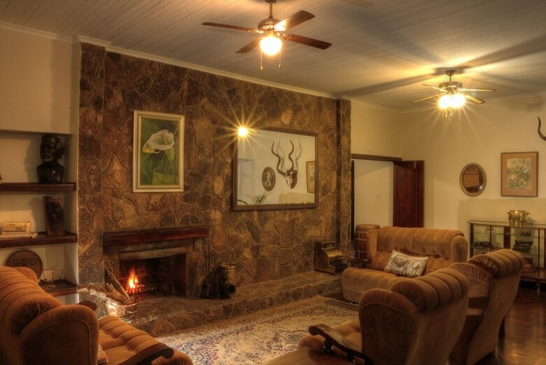 Bed & Breakfast Musketeers Lodge