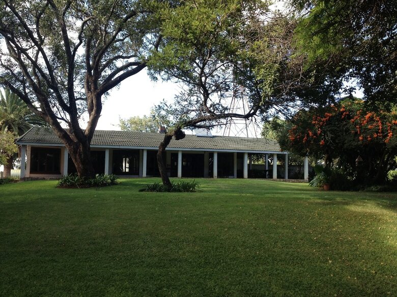 Bed & Breakfast Musketeers Lodge