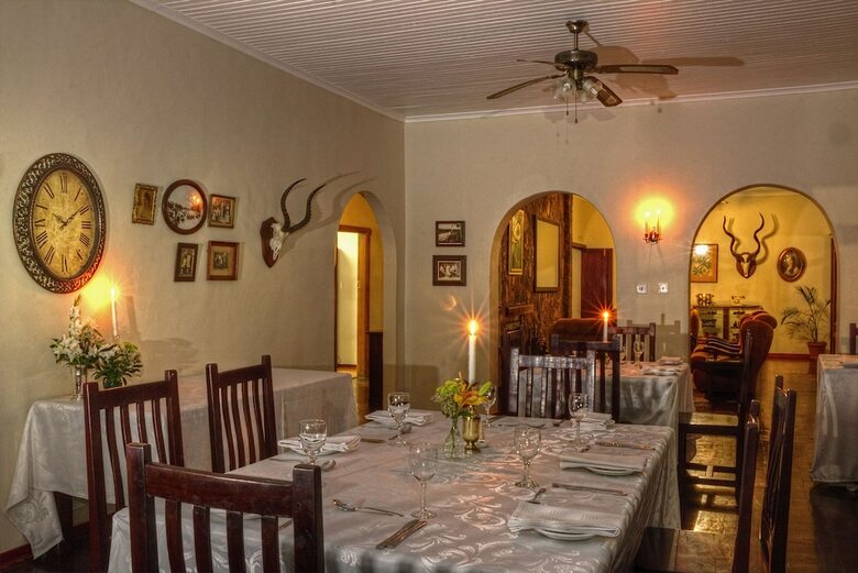 Bed & Breakfast Musketeers Lodge