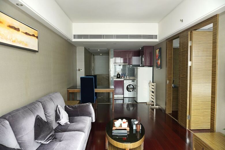 La Perle International Hotel