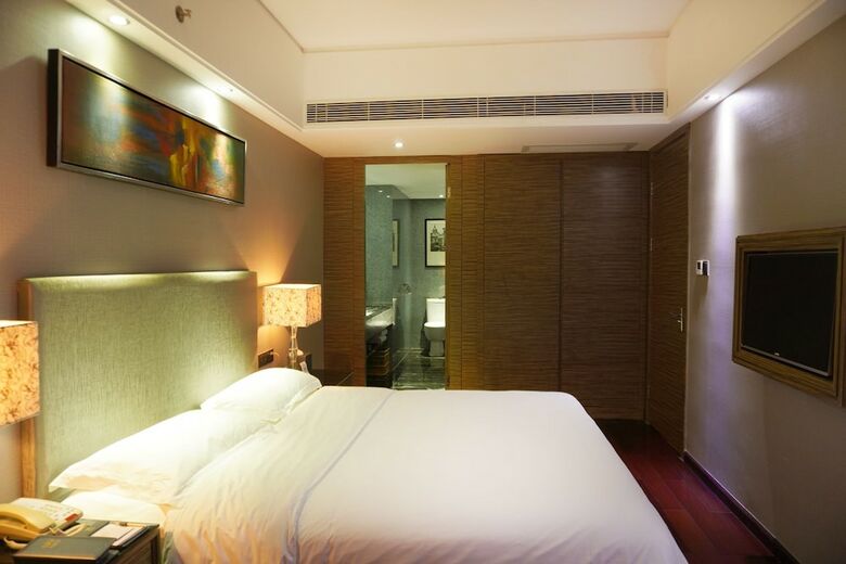La Perle International Hotel