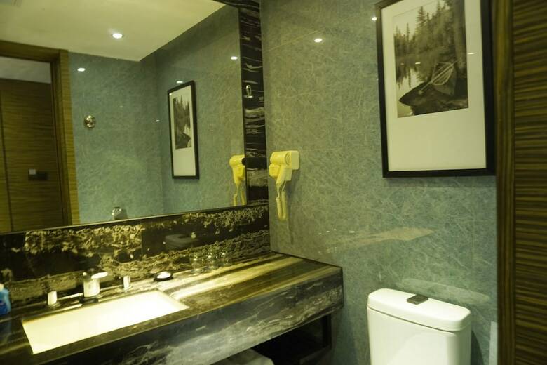 La Perle International Hotel