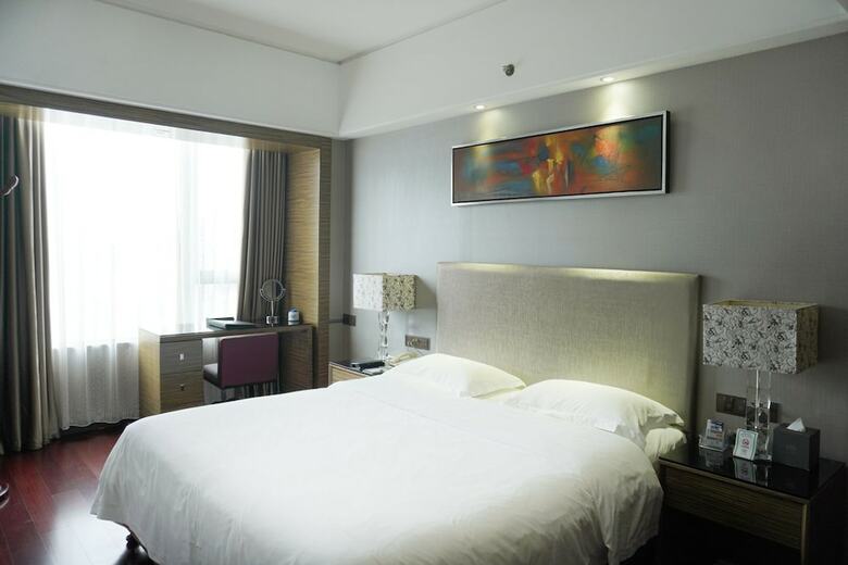 La Perle International Hotel