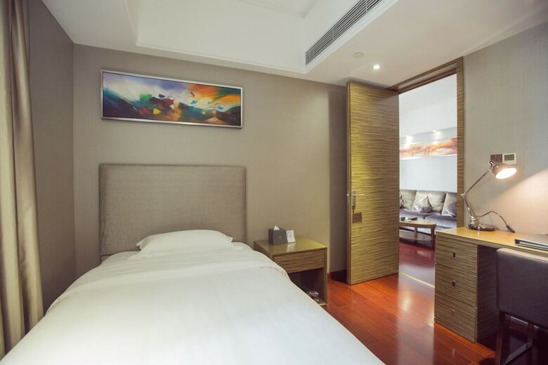 La Perle International Hotel