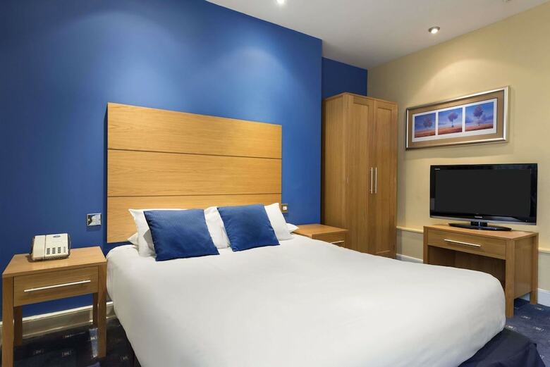 Ramada By Wyndham Loughborough Hotel