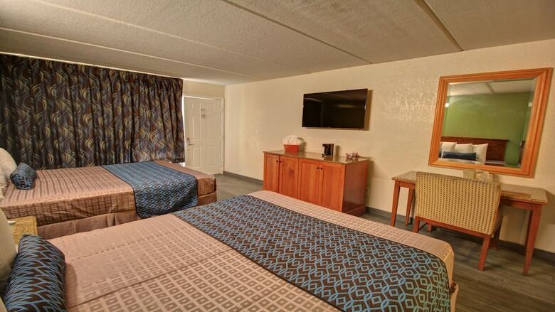 Windwater Hotel & Marina