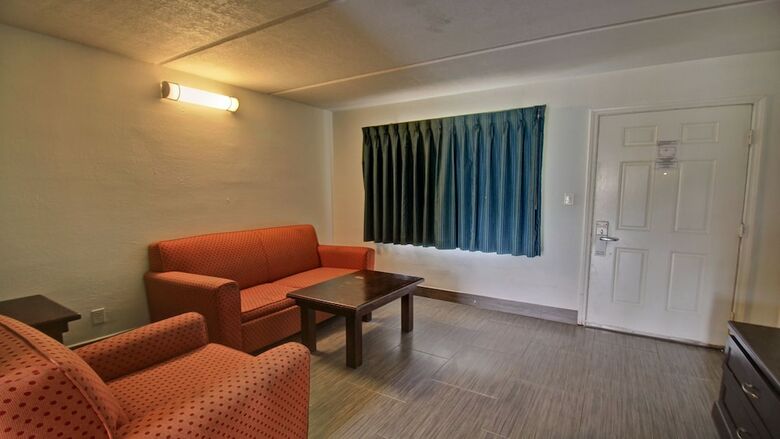 Windwater Hotel & Marina