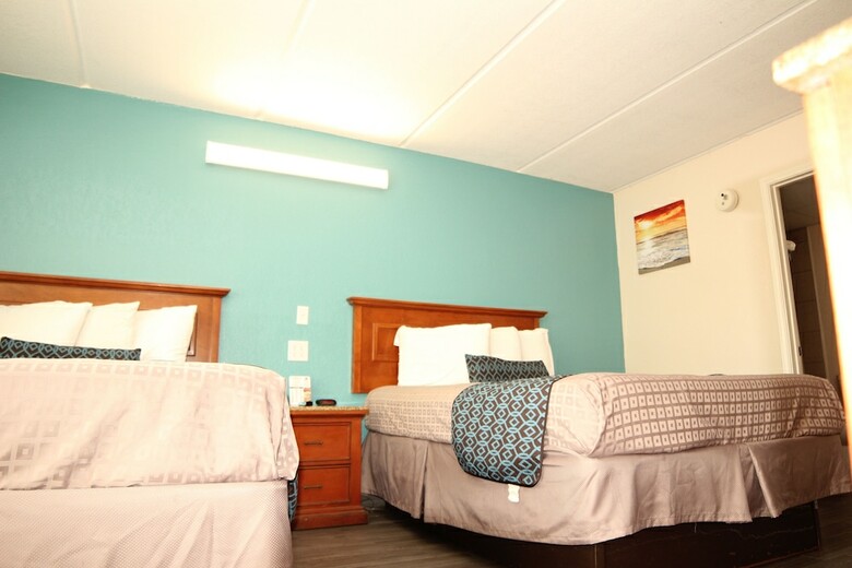 Windwater Hotel & Marina