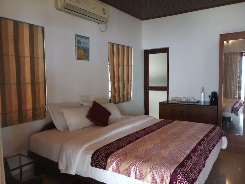 Hotel Saro Lake County