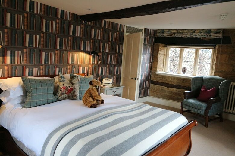 The Broadway Hotel