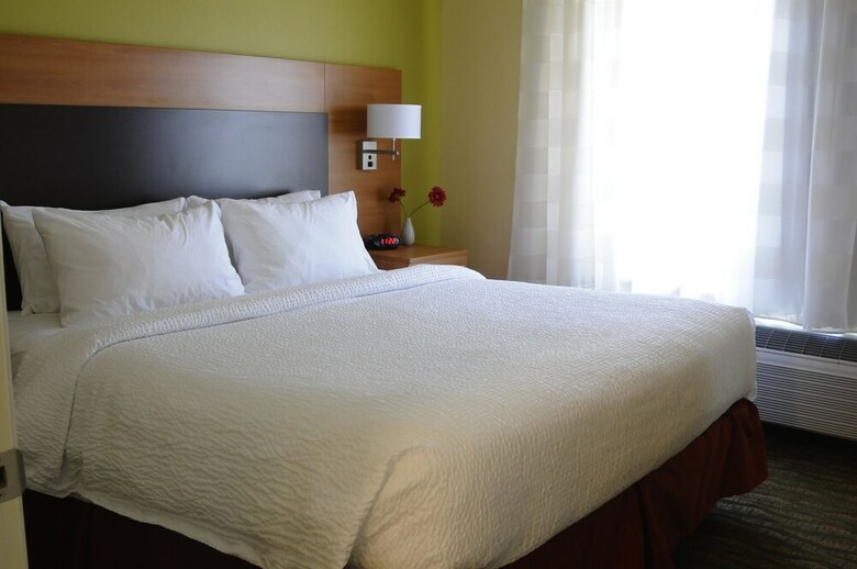 Hotel Towneplace Suites Redding