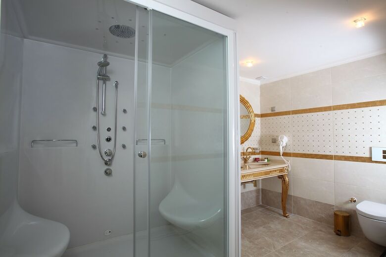 Royal Arena Hotel & Resort Spa - All Inclusive