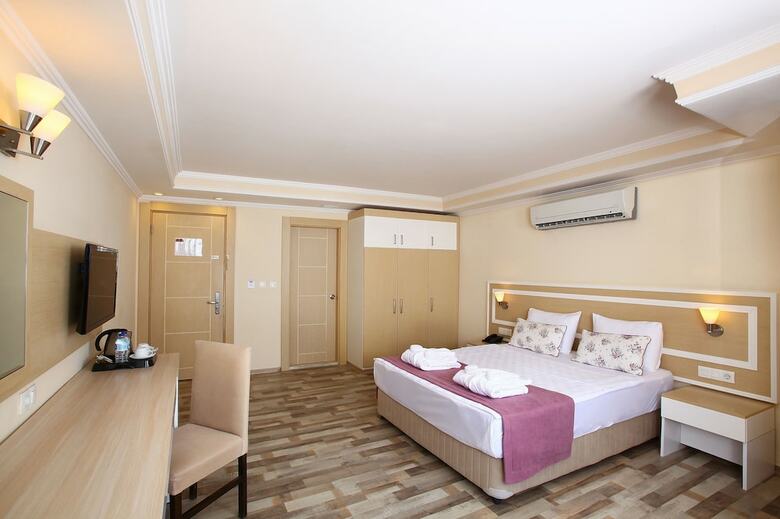 Royal Arena Hotel & Resort Spa - All Inclusive