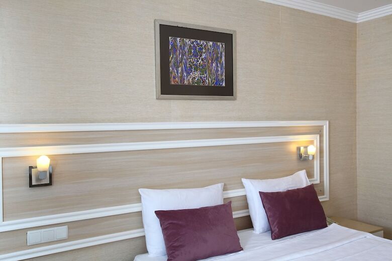 Royal Arena Hotel & Resort Spa - All Inclusive