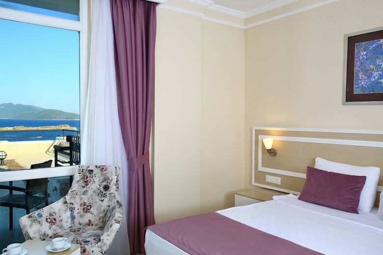 Royal Arena Hotel & Resort Spa - All Inclusive