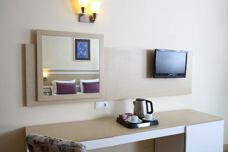 Royal Arena Hotel & Resort Spa - All Inclusive
