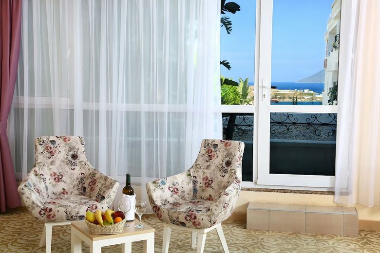Royal Arena Hotel & Resort Spa - All Inclusive