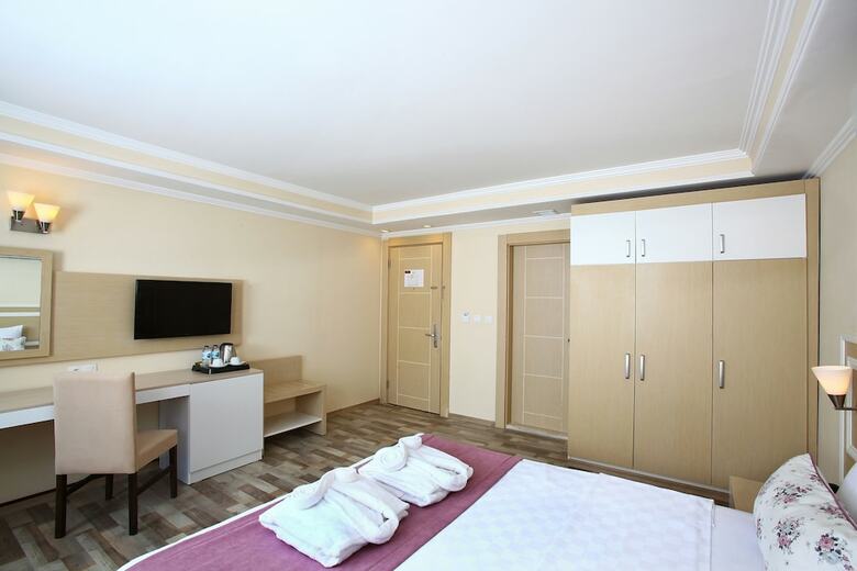 Royal Arena Hotel & Resort Spa - All Inclusive